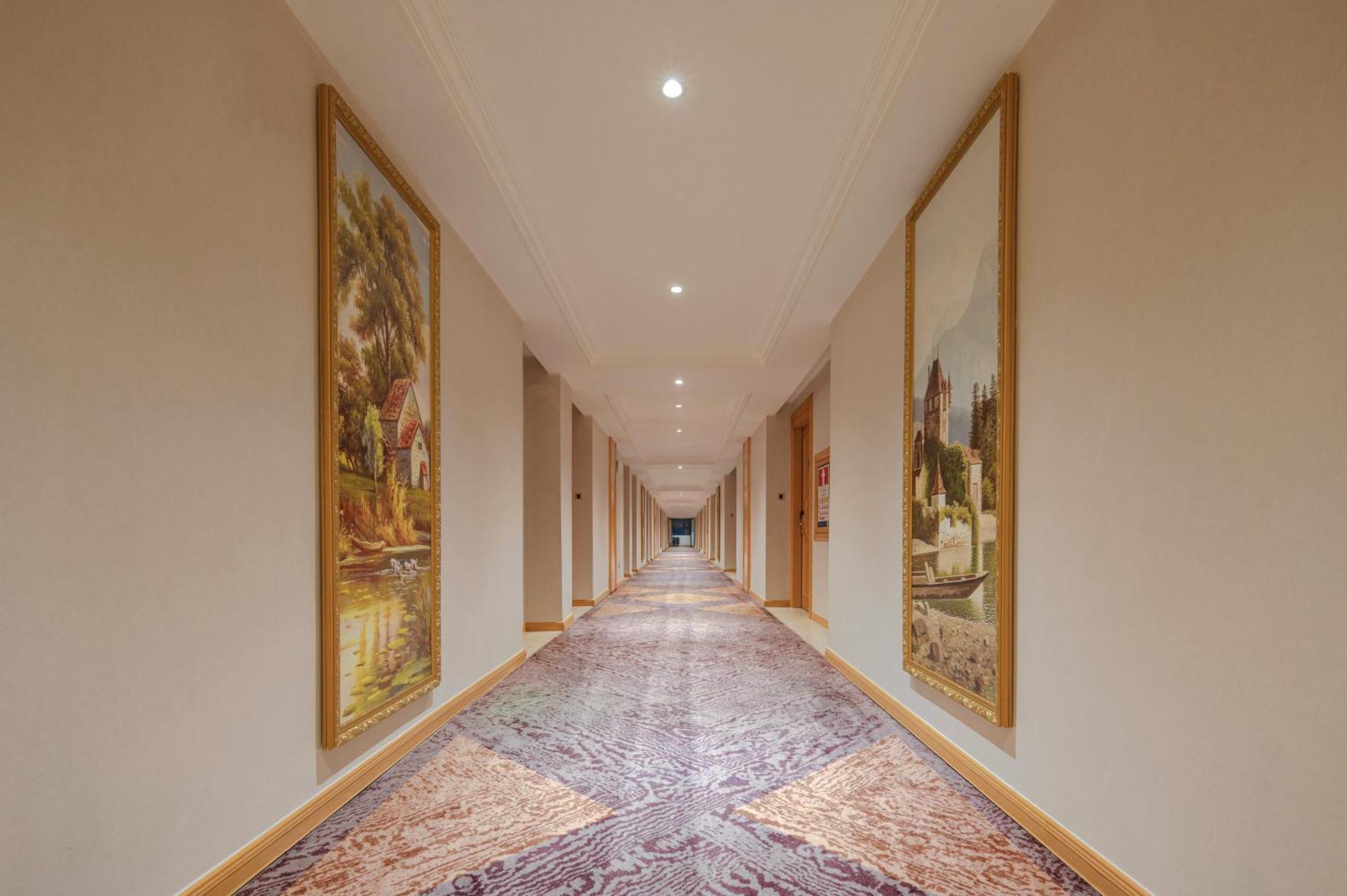Vienna Hotel Shenzhen Fuyong Subway Station Exterior photo